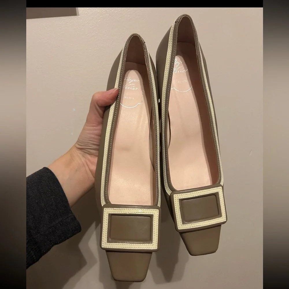 Roger Vivier Beige Square-Toe Flats - Picture 1 of 7